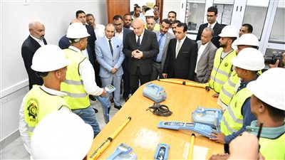 بتكلفة 37 مليون جنيه.. محافظ قنا يفتتح مركز معلومات شبكات المرافق