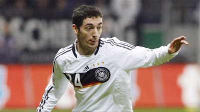 لاعب ألمانيا السابق: نحتاج إلى لاعبين مثل محمد زيدان في الدوري الألماني.. ومرموش مهاجم عظيم