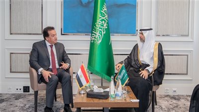 وزير الصحة يلتقي نظيره السعودي لمناقشة الموقف التنفيذي لمشروعات التعاون بين البلدين 
