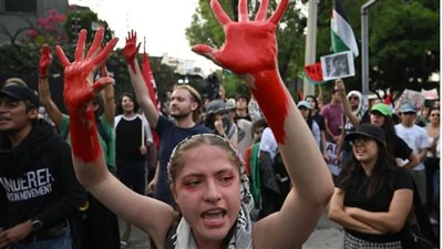 أكبر بنك بريطاني ينسحب من تمويل ديون بمليارات الدولارات لـ إسرائيل