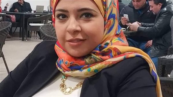 شيرين العقاد - عضو