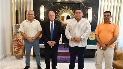 محافظ جنوب سيناء يمهل أصحاب محلات ذبح الطيور أسبوعًا لتوفيق أوضاعهم