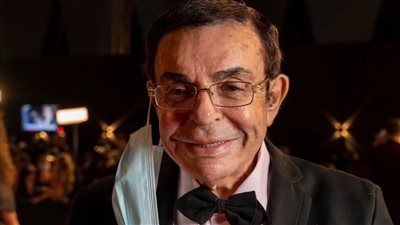 رموا حاجته في الشارع.. صديق مقرب من الراحل سمير صبري يكشف تفريط أقاربه في مقتنياته| بث مباشر 