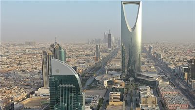 درجة الحرارة في السعودية اليوم.. سحب ممطرة مصحوبة برياح نشطة