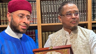 هيئة بنجلاديش للخدمات الإنسانية تكرم أسامة الأزهري لجهوده واهتمامه بقضايا المسلمين| صور