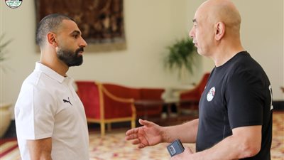 أول تعليق من حسام حسن بعد انضمام محمد صلاح لمعسكر المنتخب