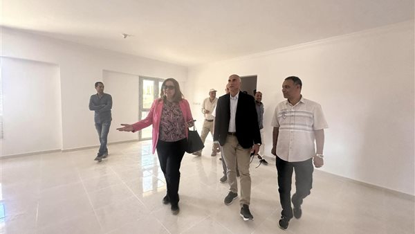 زيارة مسئولي الإسكان