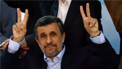 أحمدي نجاد يقدم أوراق ترشحه في انتخابات الرئاسة الإيرانية 