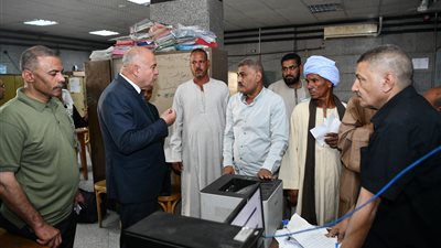 محافظ قنا يشدد على تسهيل إجراءات تقنين أراضي أملاك الدولة 