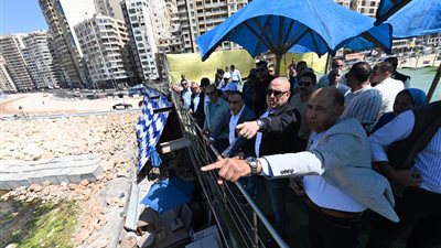 وزير الإسكان يوجه بوضع خطة شاملة لتعظيم شواطئ الإسكندرية وحمايتها لضمان مواجه التغيرات المناخية