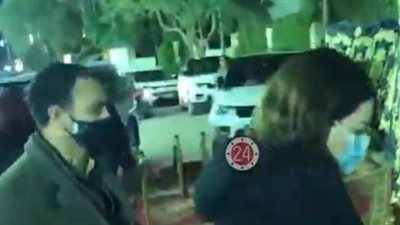 بعد شائعات طلاقهما.. أول ظهور لـ هنادي مهنا وأحمد خالد صالح بعزاء والدة محمود الليثي