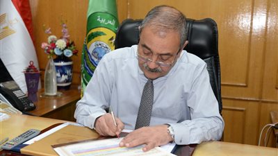 محافظ الإسماعيلية يعتمد نتيجة الشهادة الإعدادية بنسبة نجاح 82.81%