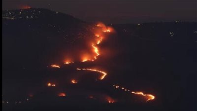 اندلاع حريق شمالي إسرائيل جراء إطلاق صواريخ من لبنان