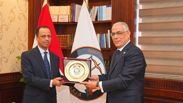  النائب العام يلتقي