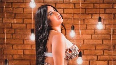 التحريات في واقعة القبض على الراقصة دوسة: عثر بهاتفها على فيديوهات إباحية واعترفت بها