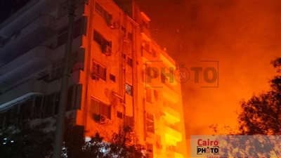تفاصيل اندلاع حريق بأرض فضاء في شارع الهرم 