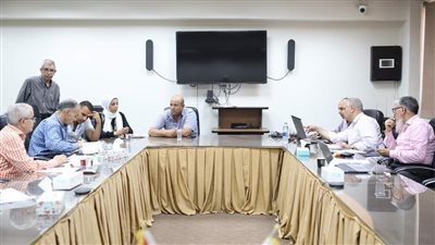 لجنة من الإسكان تتابع منظومة الصرف الصحي بعمارات بياض العرب في بني سويف