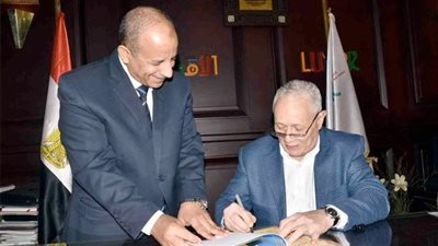 بنسبة نجاح 80%.. محافظ الأقصر يعتمد نتيجة الشهادة الإعدادية