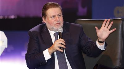 لمنع قطع الكهرباء 4 ساعات.. استدعاء محافظ البنك المركزي لتوفير 200 مليون دولار | خاص