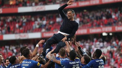 كونسيساو يرحل عن بورتو بعد 7 سنوات مليئة بالإنجازات 