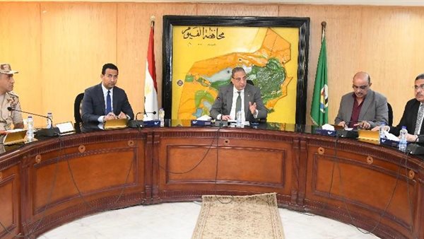 محافظ الفيوم يتابع