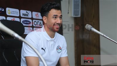 تريزيجيه يرافق حسام حسن في المؤتمر الصحفي لمباراة مصر وموريتانيا