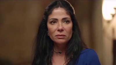 منى زكي تتنازل عن اتهامها لـ يوتيوبر سبها بسبب فيلم أصحاب ولا أعز