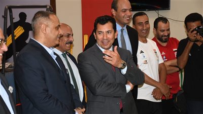 وزير الرياضة يتفقد استعدادات لاعبي التايكوندو ورفع الأثقال والجمباز لأولمبياد باريس