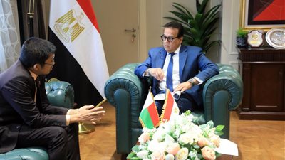 وزير الصحة يبحث مع نظيره بدولة مدغشقر سبل التعاون المشترك في المجال الصحي 