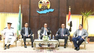 محافظ الفيوم يوجه برفع درجة التأهب بجميع الوحدات المحلية استعدادا لعيد الأضحى