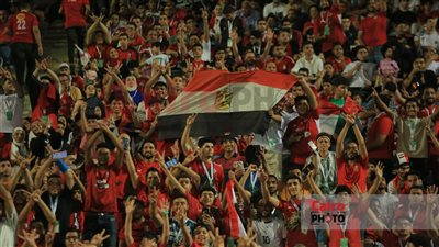 مباراة منتخب مصر وبوركينا.. جمهور الفراعنة يملأ مدرجات ستاد القاهرة 