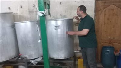 ضبط مصنع زيوت طعام دون سجل صناعي بالبحيرة.. والتحفظ على محتوياته