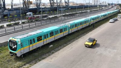 بطول 21.7 كم.. النقل ترصد أعمال تنفيذ المرحلة الأولى من مشروع مترو الإسكندرية │صور