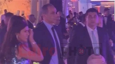 أحدث ظهور لجمال مبارك وزوجته خديجة الجمال في حفل زفاف بأحد فنادق القاهرة الشهيرة | خاص