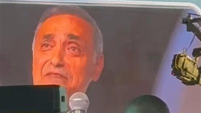 منصور عامر ممازحًا نجله بحفل زفافه: محمد السعدي هيعاملك زي فيلم عريس من جهة أمنية