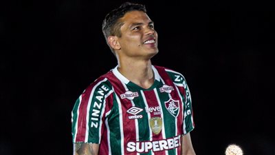 عودة بعد 16 عاما.. تقديم أسطوري من فلومينينسي البرازيلي لـ تياجو سيلفا