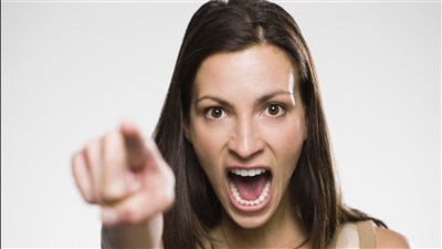  استخدام الشتائم يعزز الشعور بالسعادة ويعالج الاكتئاب | دراسة