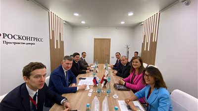 نشاط مكثف لوزيرة التخطيط في فعاليات منتدى دول البريكس بروسيا