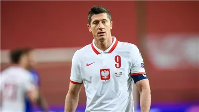 ليفاندوفسكي يغيب عن أولى مباريات بولندا في يورو 2024 