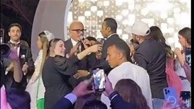 حقيقة الصلح بين عمرو دياب والشاب صاحب واقعة الصفع