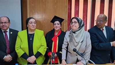وكيل وزارة الصحة بالمنوفية تحصل على درجة الدكتوراه| صور