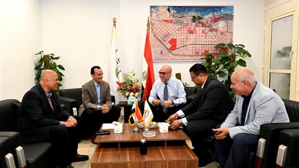 اجتماع وزير الإسكان