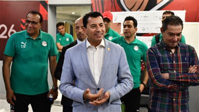 وزير الرياضة يؤازر المنتخب الأولمبي أمام كوت ديفوار استعدادًا لأولمبياد باريس 2024 | صور