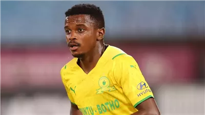 صن داونز يقطع الطريق على الأهلي في صفقة موكوينا