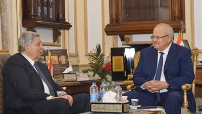الخشت يستعرض الدور التاريخي لجامعة القاهرة في النهوض بالمستوى العلمي والثقافي| تفاصيل 
