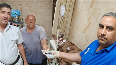 كان رايح يشتري أضحية العيد.. سائق ومسعف يعيدان 15 ألف جنيه لمصاب في حادث بقنا