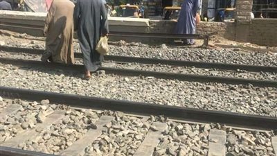 كانت رايحة مناقشة الماجستير.. مصرع مهندسة دهسًا أسفل عجلات القطار في قنا