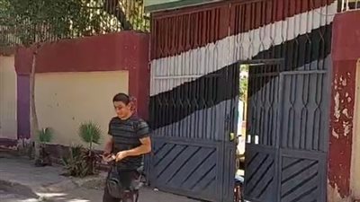 طلاب الشعبة الأدبية بالشهادة الثانوية يخرجون من اللجان عقب أداء امتحان الحديث| بث مباشر