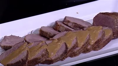 وصفة السهل الممتنع| طريقة عمل اللحمة الباردة.. عرق روستو بالصوص البني 