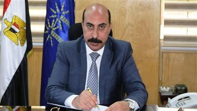 محافظ أسوان يوجه بتسخير كافة الإمكانيات للمتقدمين بمسابقة الأب القدوة